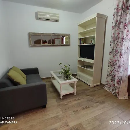 Entretorres Turistico Apartment *