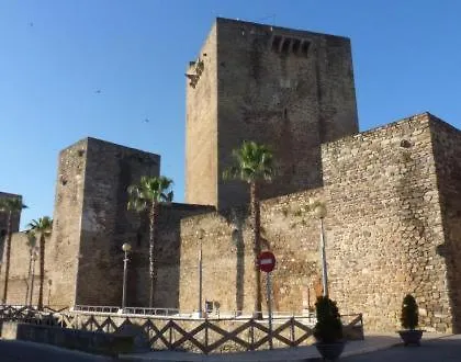 Lägenhet Entretorres Turistico Olivenza